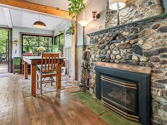 5th image of 10562 Woodside Drive