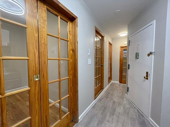 3rd image of 405 E 12th St APT 5