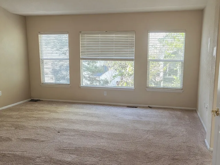 17059 Cornerstone Dr — Photo 9