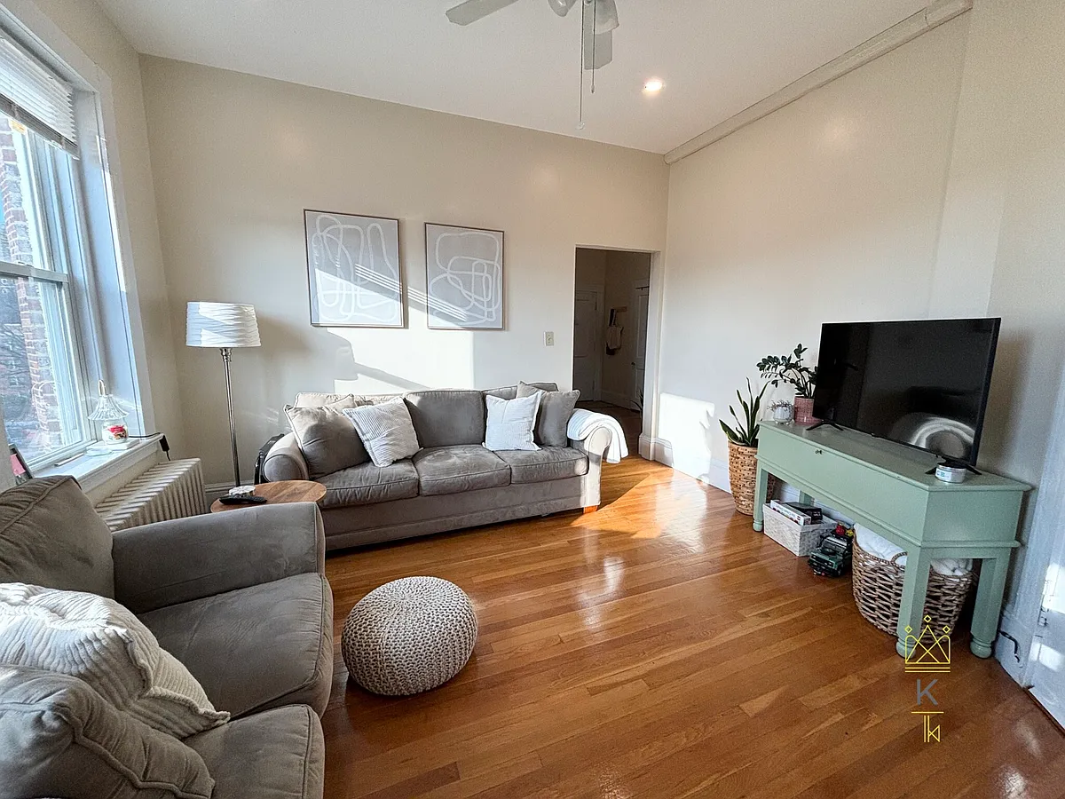 Building Photo - 1477 Beacon St #65