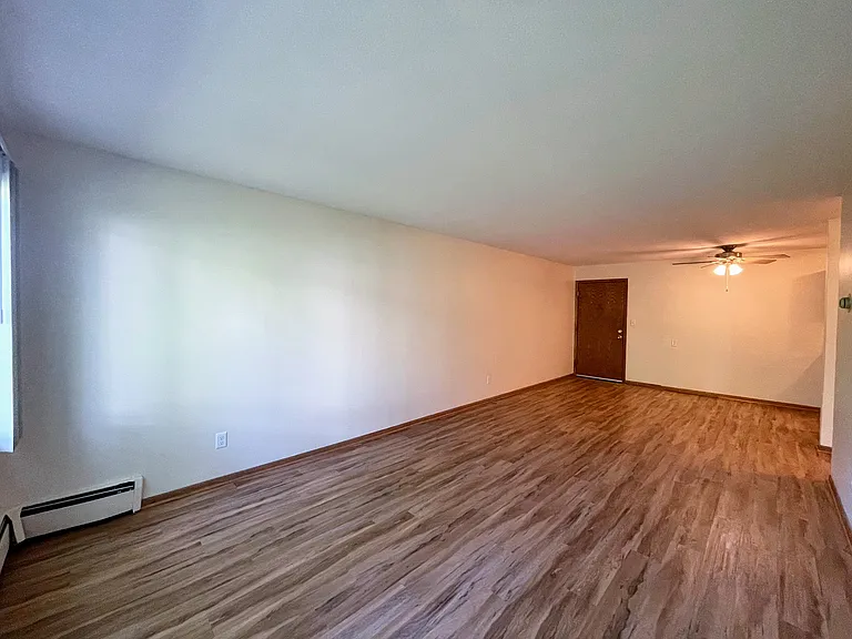 425 University Ave SE #205 — Photo 6