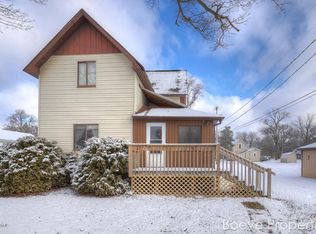 118 Oak St, Hopkins, MI 49328