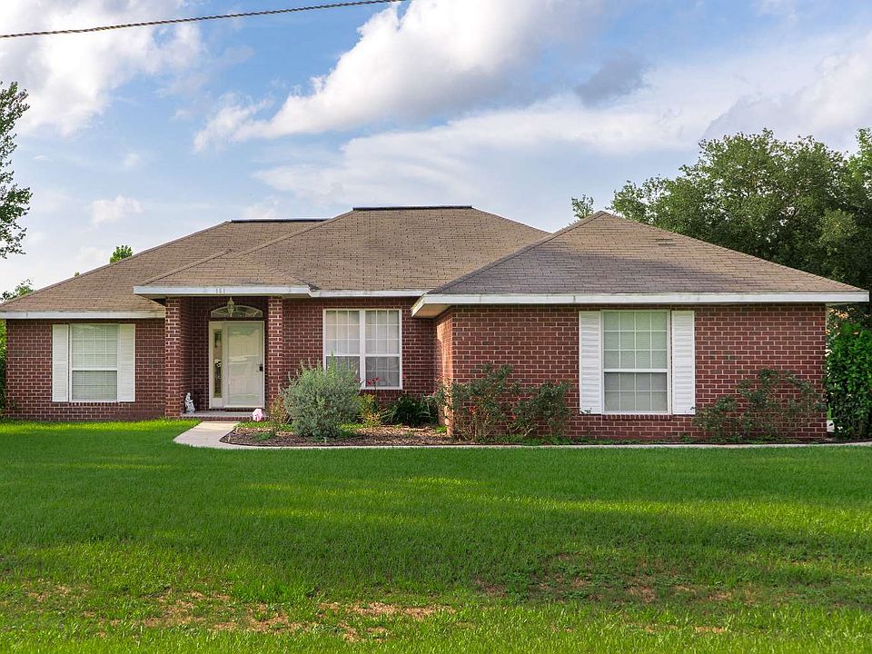 1st image of 151 SW Huntington Gln