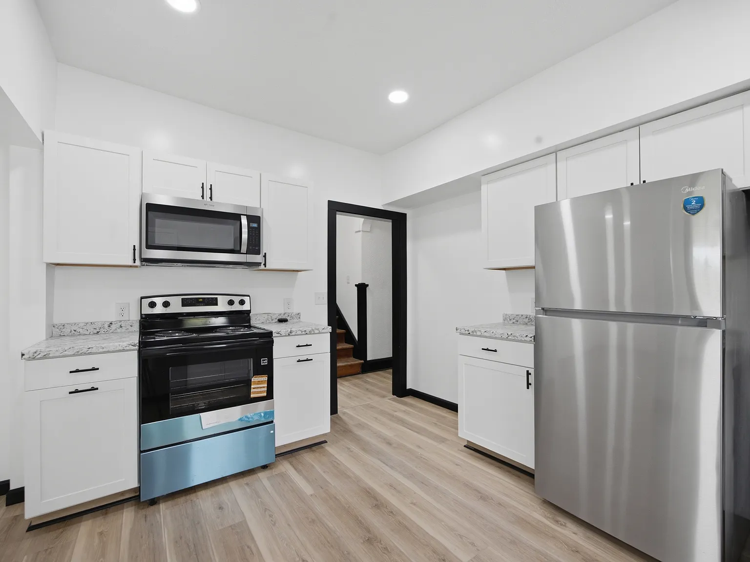 4 bed, 2044 sqft, $1,450 — Photo 2