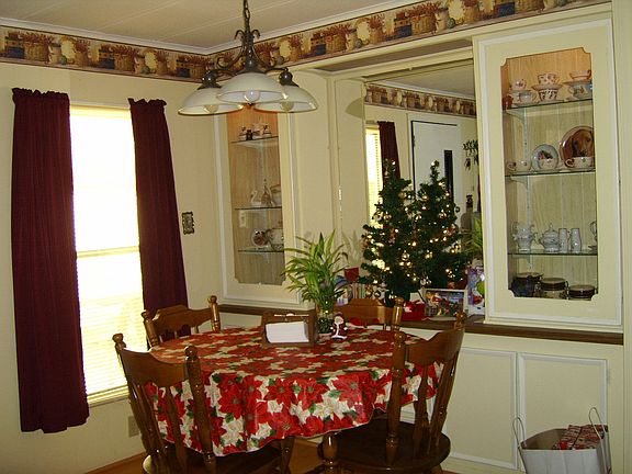 2nd image of 2622 Oakhill Village Cir