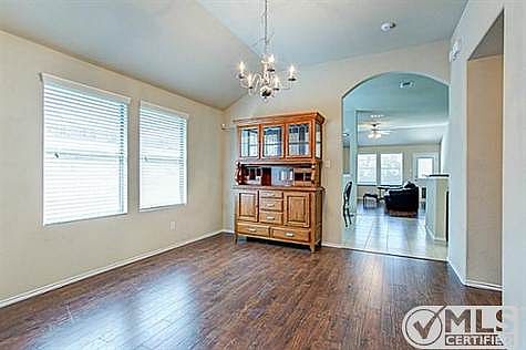 4th image of 5561 Crestwood Dr