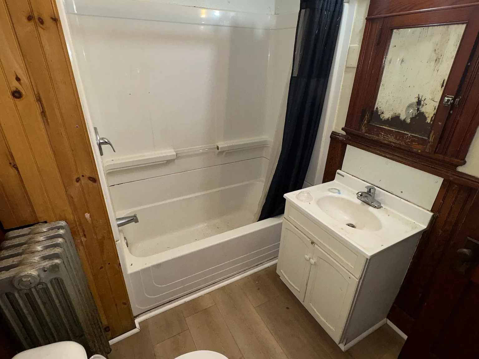 4 bed, $2,000 — Photo 2