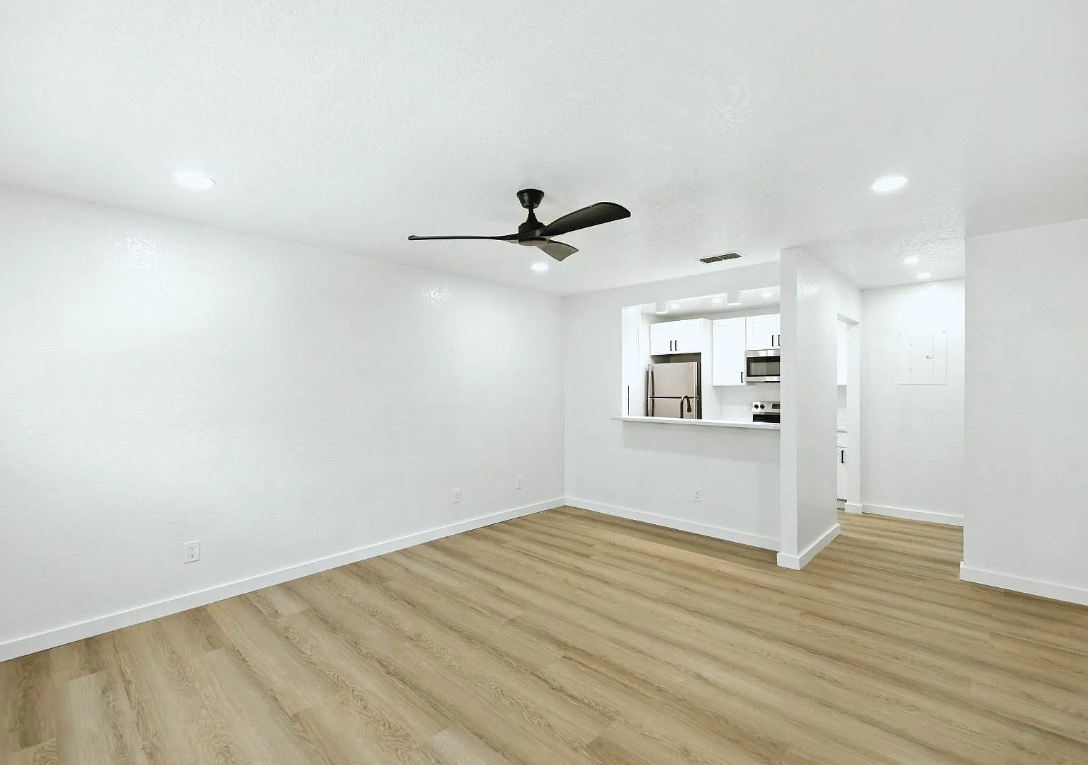 840 NE 3rd St - 300 — Photo 1