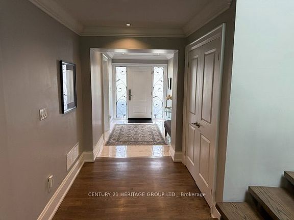 3rd image of 229 Maxwell St