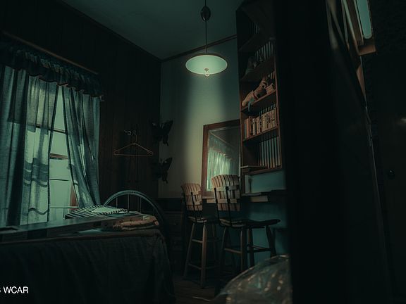 30th image of 731 Holly St