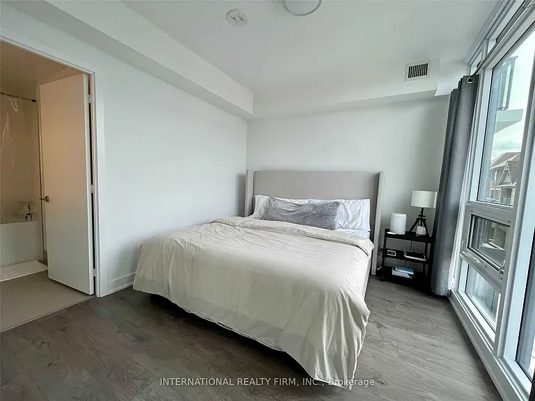 180 Veterans Dr #303 — Photo 31