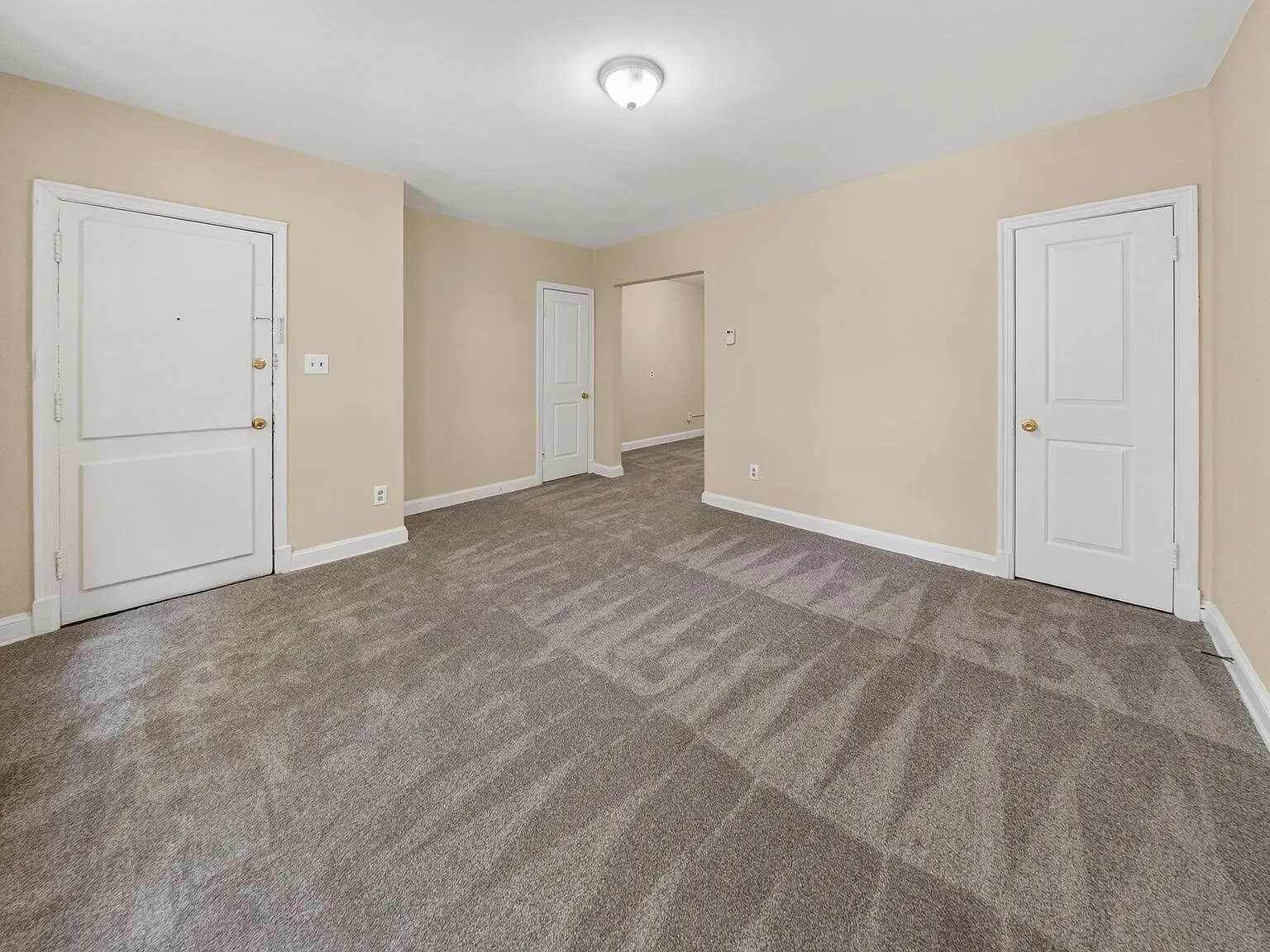 1 bed, $1,221 — Photo 4