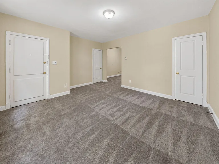 1421 Staples St NE #2 — Photo 4