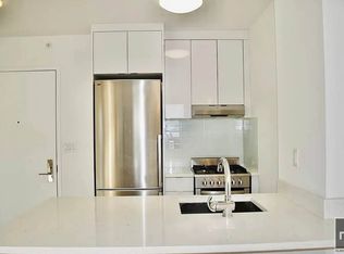2740 21st St #6B, Astoria, NY 11102