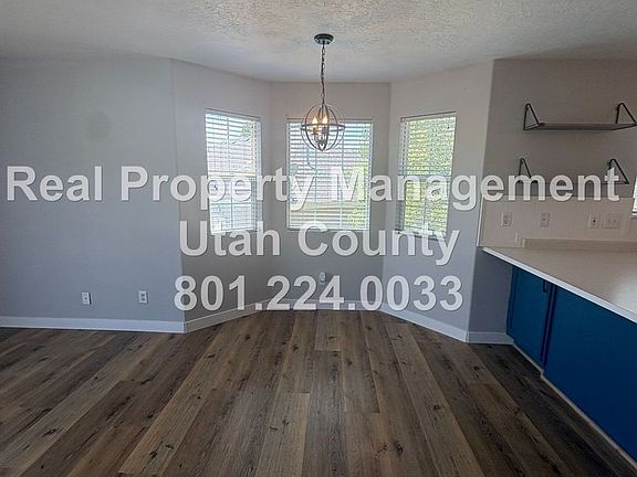 4th image of 2120 N Morning Star Dr