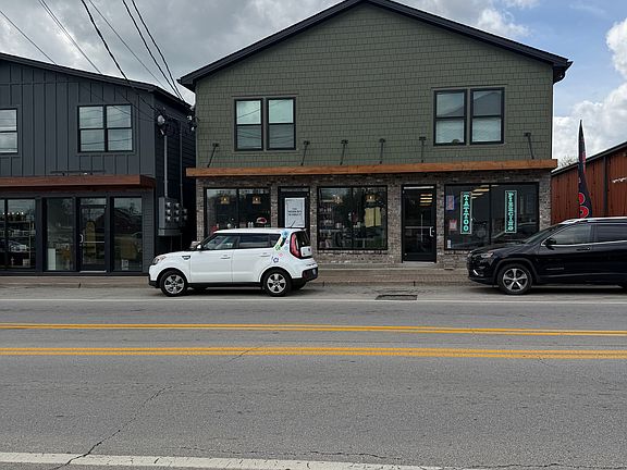 2nd image of 151 N Bardstown Rd #5