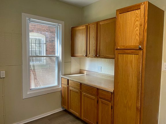 5th image of 1204 Ansel Rd #1