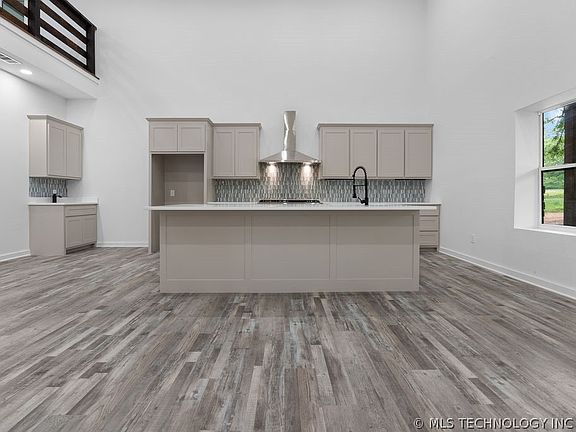 5th image of 4625 Reserve Rd