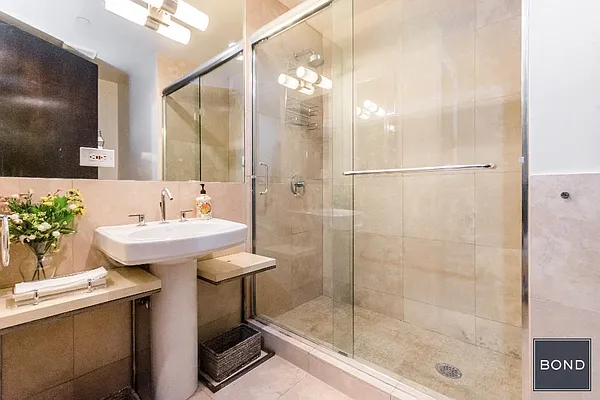 Rented by Bond New York | media 35