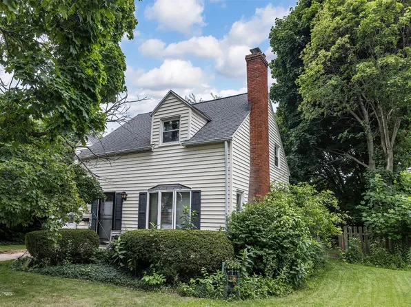 801 Oregon Ave, Erie, PA 16505