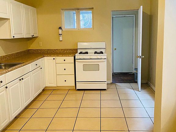 3rd image of 6218 Belfield Ave