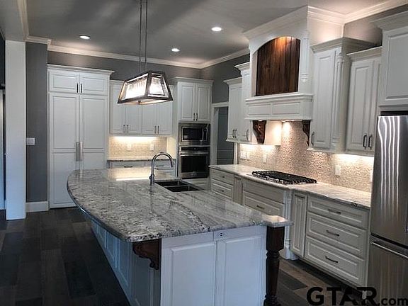 4th image of 12146 Hackberry Hollow Dr