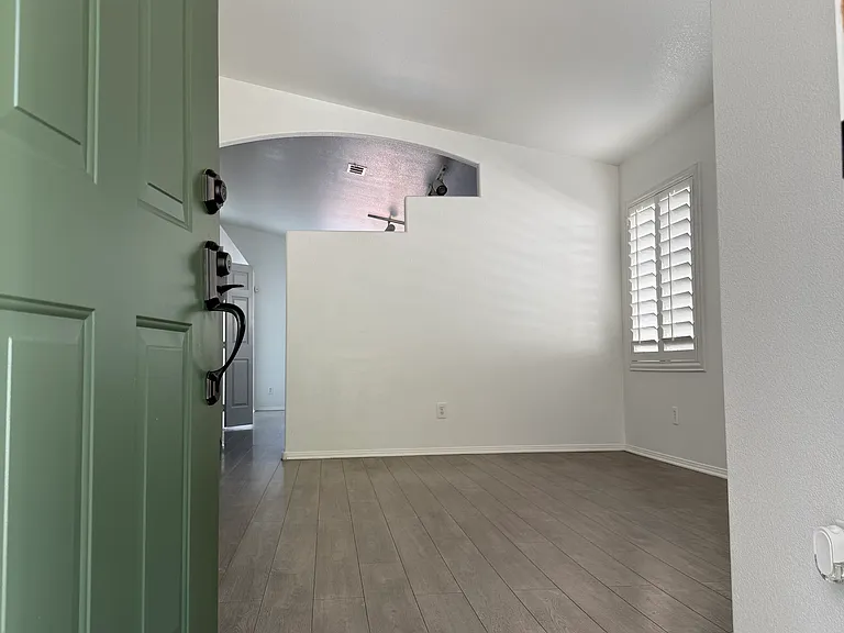 8109 Chambersberg St — Photo 3