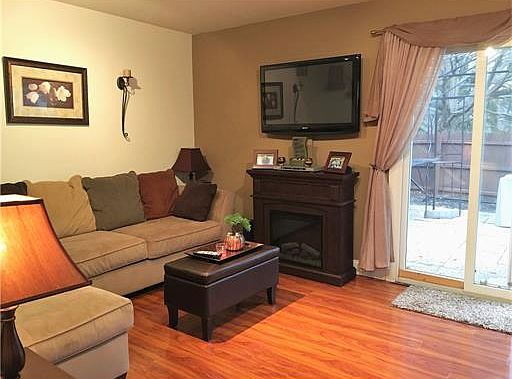 3rd image of 149 Wyndmoor Dr