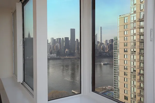 Rented by Modern Spaces | media 22