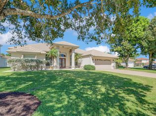 5646 Lake Shore Village Cir, Lake Worth, FL 33463