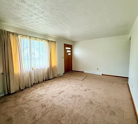 4th image of 255 23rd St NW #257