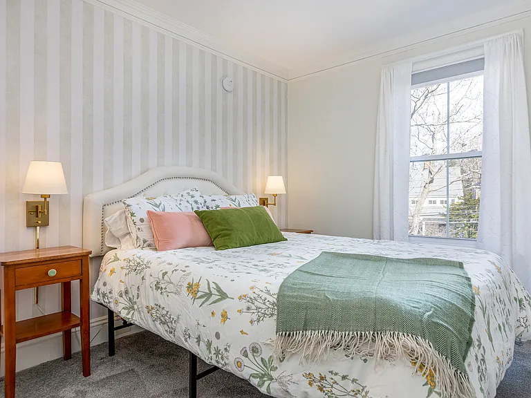 80 Roberts St #2 — Photo 12