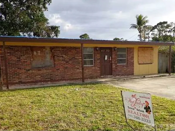 4590 Todd St, Lake Worth, FL 33463
