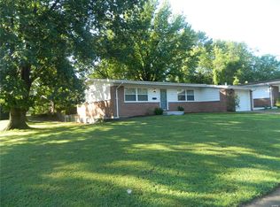 1500 Nashua Dr, Florissant, MO 63033