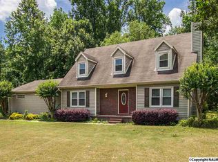 102 Shoalford Dr, Huntsville, AL 35806
