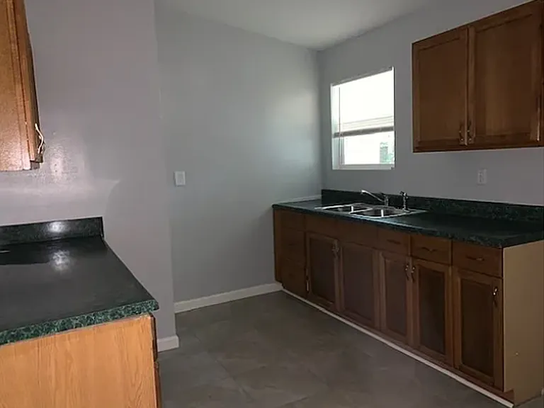 3009 Hillsboro Rd SW — Photo 5