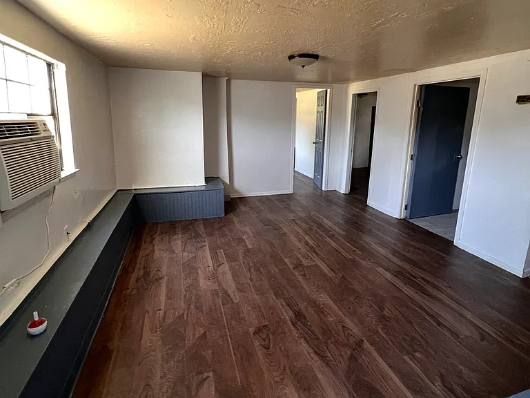 530 H St #1 — Photo 4