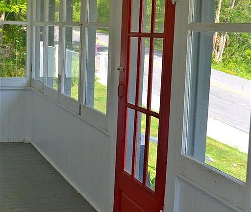 4th image of 60 Prospect St