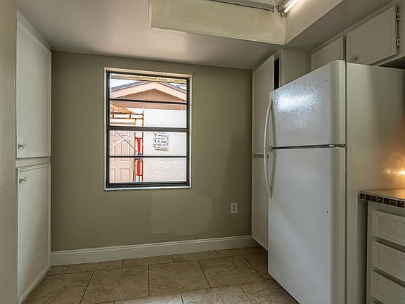5th image of 148 Kristi Dr
