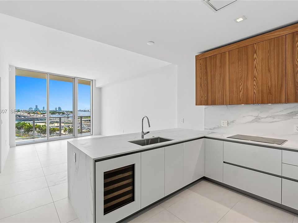 1st image of 1400 Biscayne Blvd #804