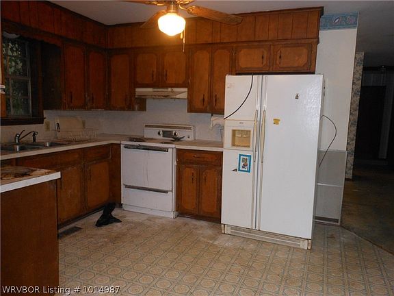 4th image of 804 N 14th St