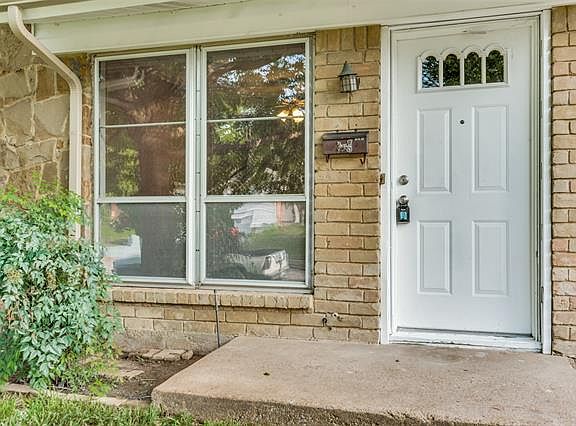 3rd image of 206 E Vilbig St