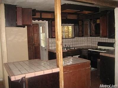 2nd image of 2328 E Lindsay St