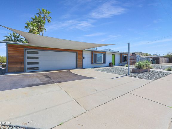 3rd image of 2201 E MARILYN Road