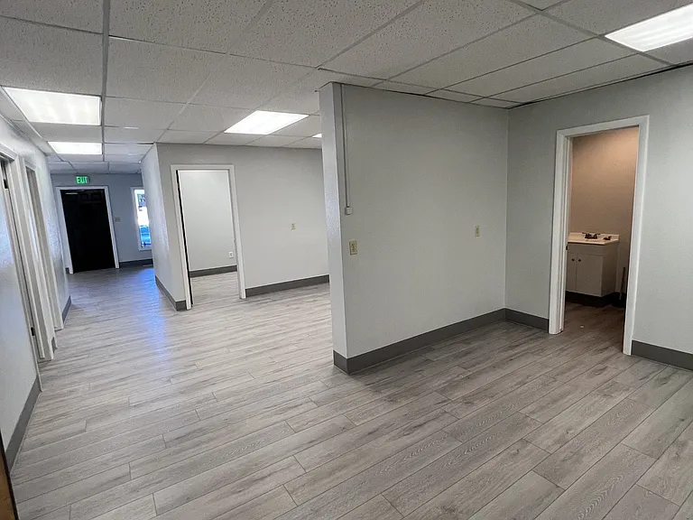 220 E Edison St #1 — Photo 4