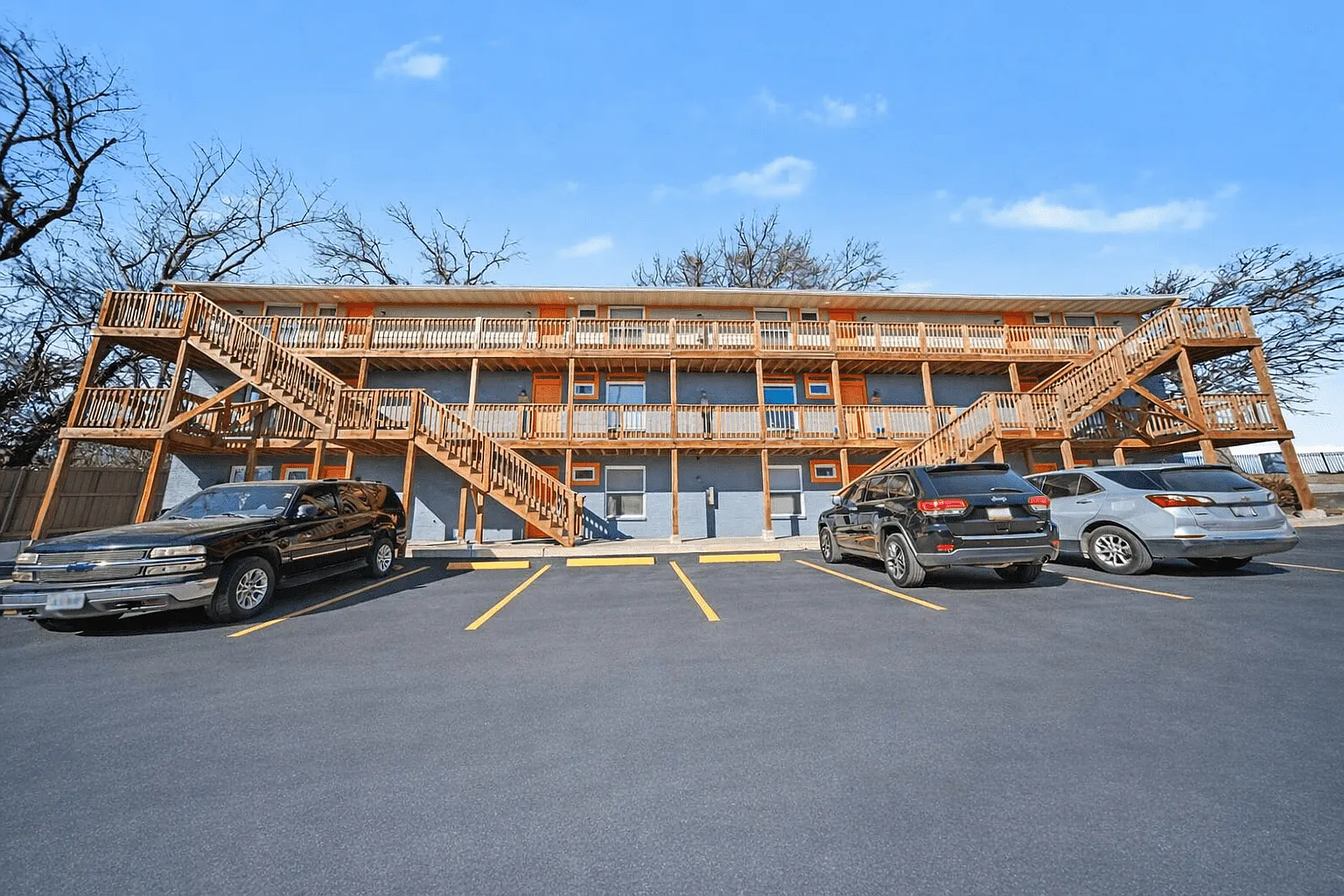 Cimarron Apartments — Photo 1