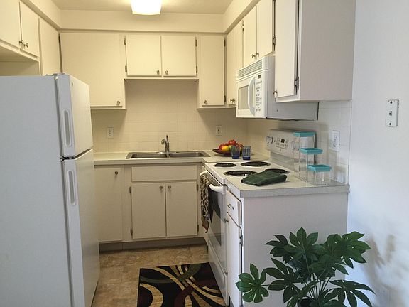 3rd image of 5717 S Nantucket Dr #19-202