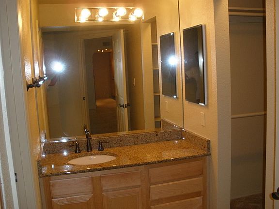 4th image of 8500 E Indian School Rd Unit 240
