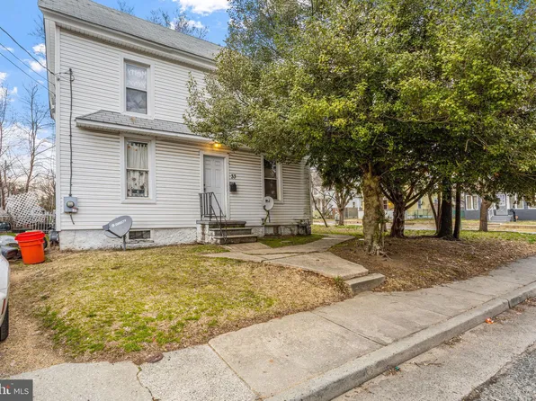 33 E Adams St, Paulsboro, NJ 08066