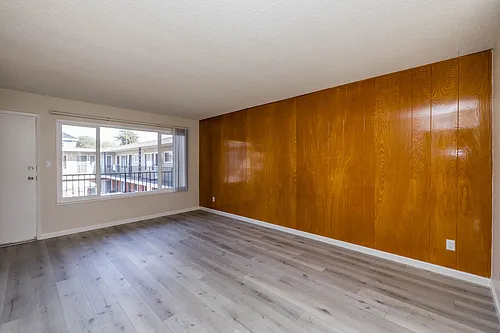 276 Adams Photo 1
